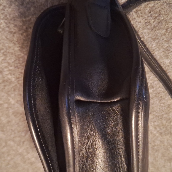 Make Me An Offef I CANT REFUSE! Coach vintage Purse - Picture 10 of 14